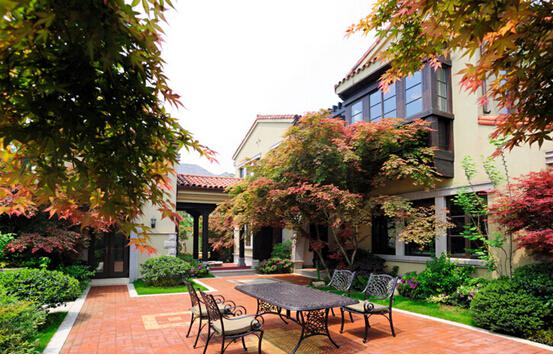 別墅庭院景觀設(shè)計角度一 豪宅別墅景觀設(shè)計實景圖